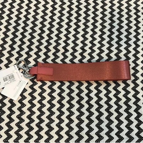 BUNDLE NWT Mini Belt Bag & Never Lost Keychain - Picture 13 of 16